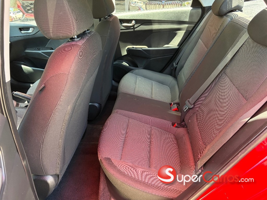 2020 Hyundai Accent SE — foto 7 / 9