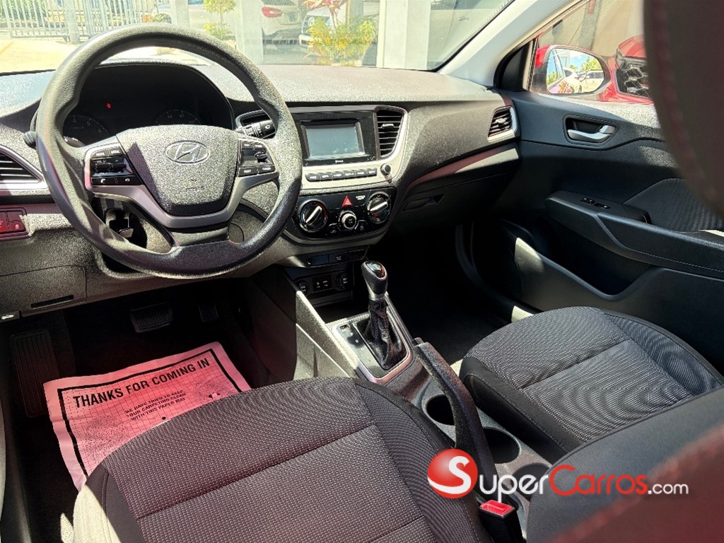 2020 Hyundai Accent SE — foto 8 / 9