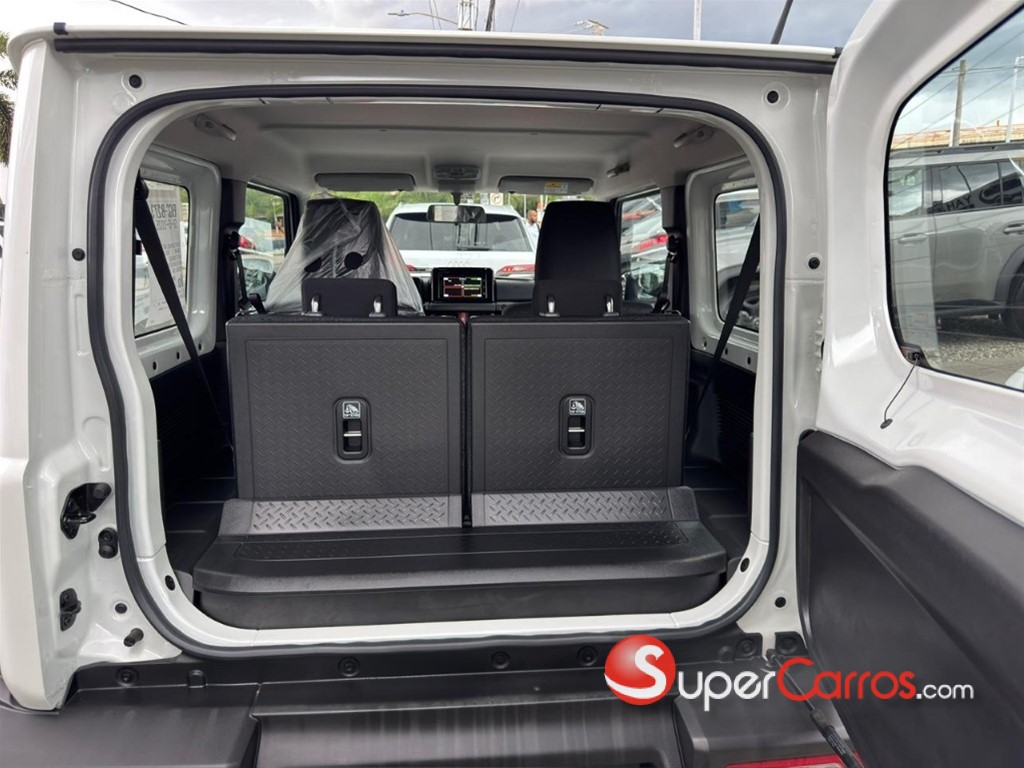 2026 Suzuki Jimny GLX — foto 11 / 12