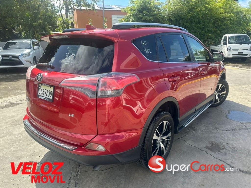2017 Toyota RAV4 LE — foto 2 / 8