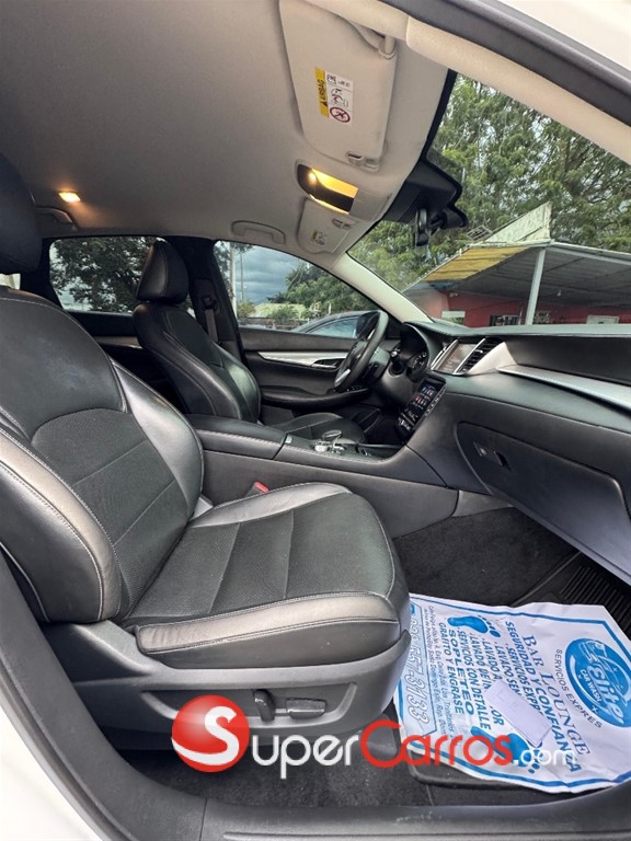 2019 Infiniti QX-50 — foto 7 / 10