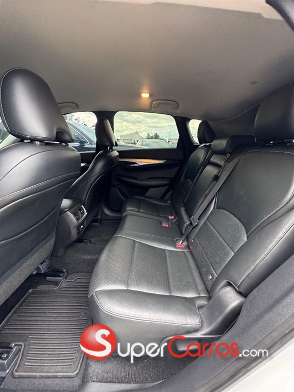 2019 Infiniti QX-50 — foto 8 / 10