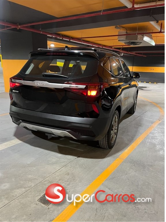 2023 Kia Seltos EX — foto 3 / 7
