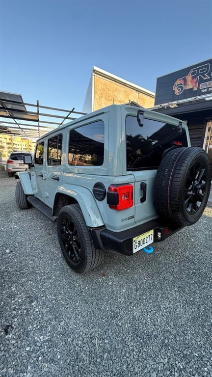 2023 Jeep Wrangler Sahara 4xe — foto 2 / 11
