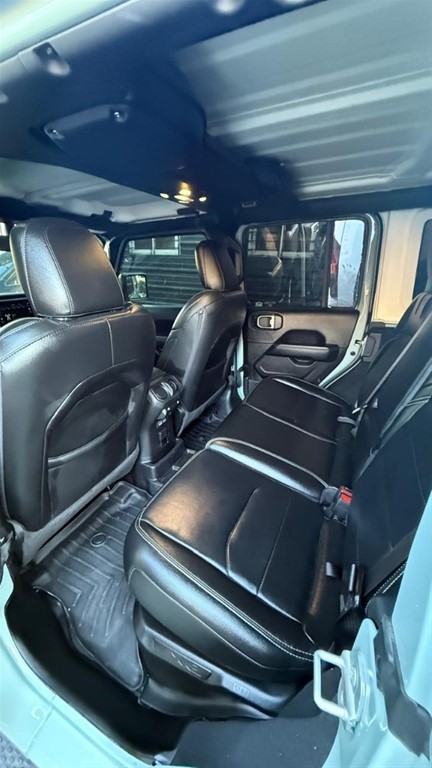 2023 Jeep Wrangler Sahara 4xe — foto 5 / 11