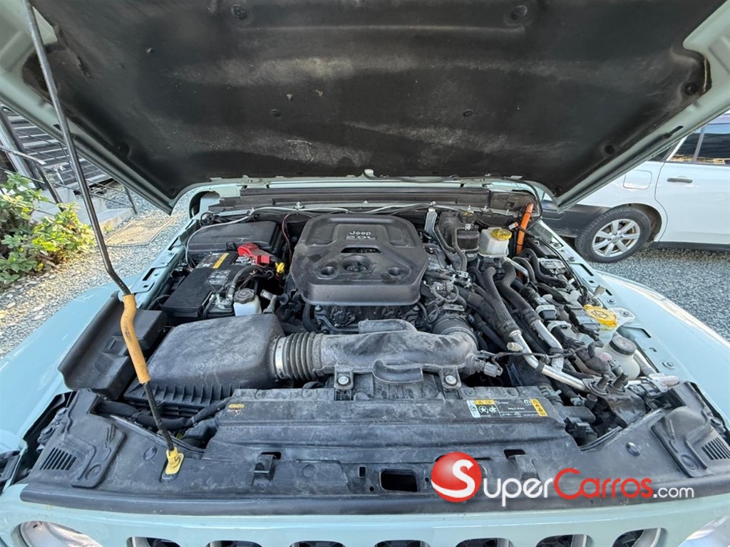 2023 Jeep Wrangler Sahara 4xe — foto 8 / 11
