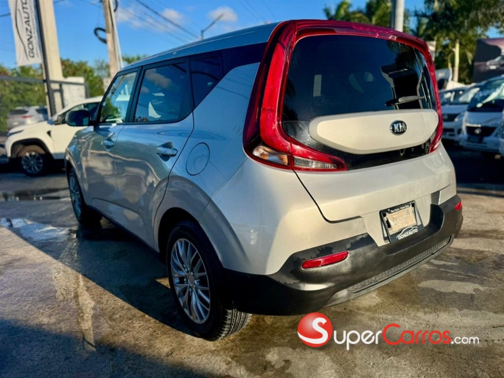 2021 Kia Soul LX — foto 8 / 12