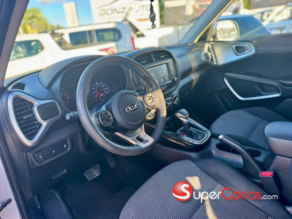 2021 Kia Soul LX — foto 10 / 12