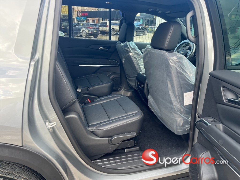 2026 Chevrolet Traverse LT — foto 2 / 12