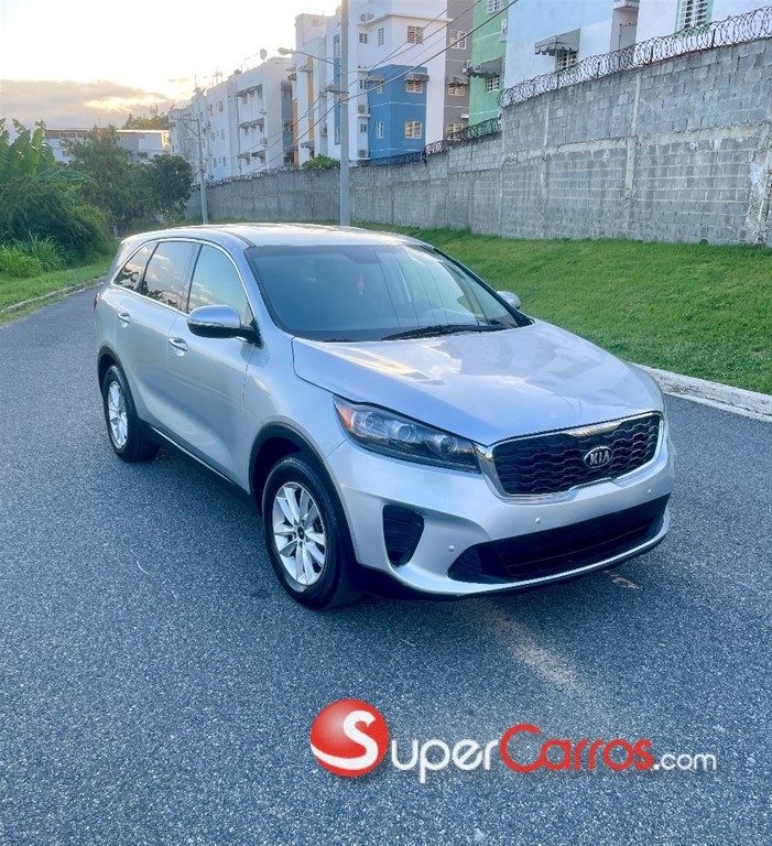 2020 Kia Sorento LX — foto 2 / 12