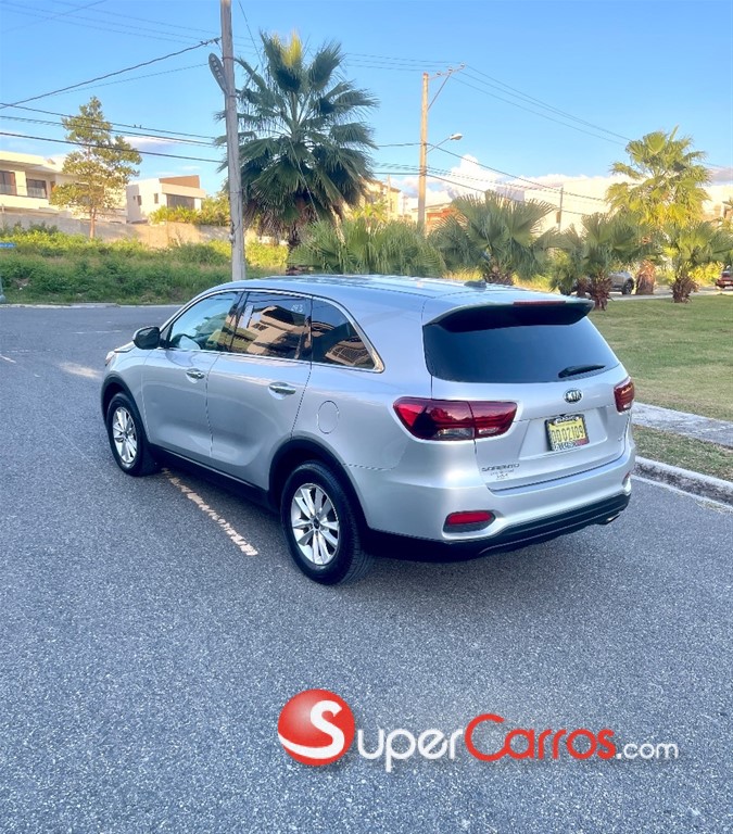 2020 Kia Sorento LX — foto 4 / 12