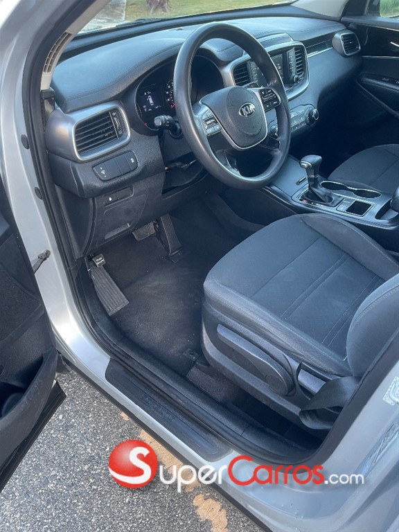 2020 Kia Sorento LX — foto 5 / 12