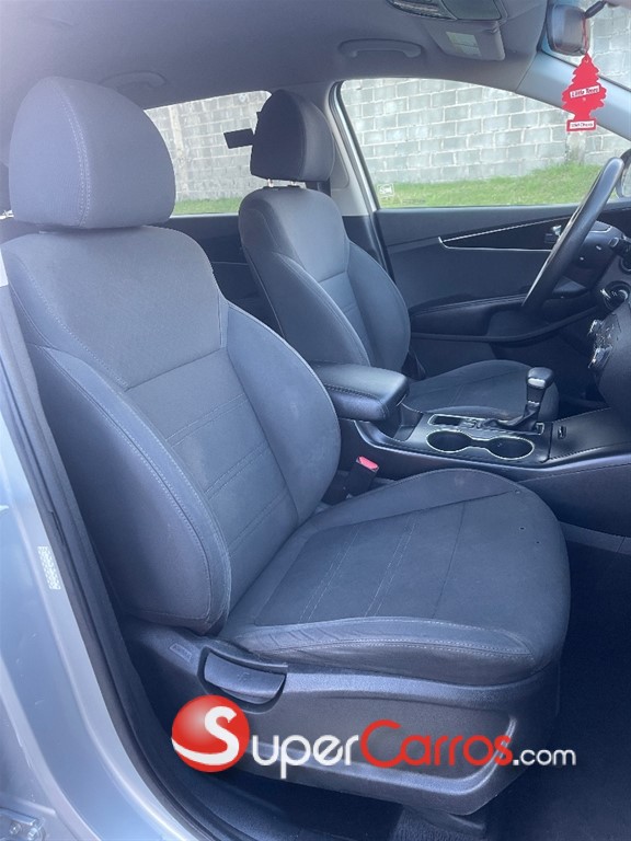2020 Kia Sorento LX — foto 10 / 12