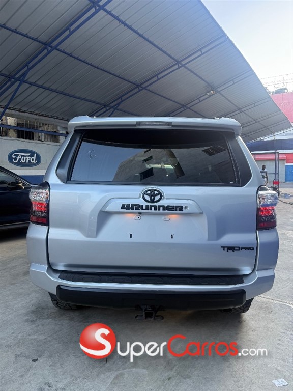 2021 Toyota 4 Runner — foto 5 / 12