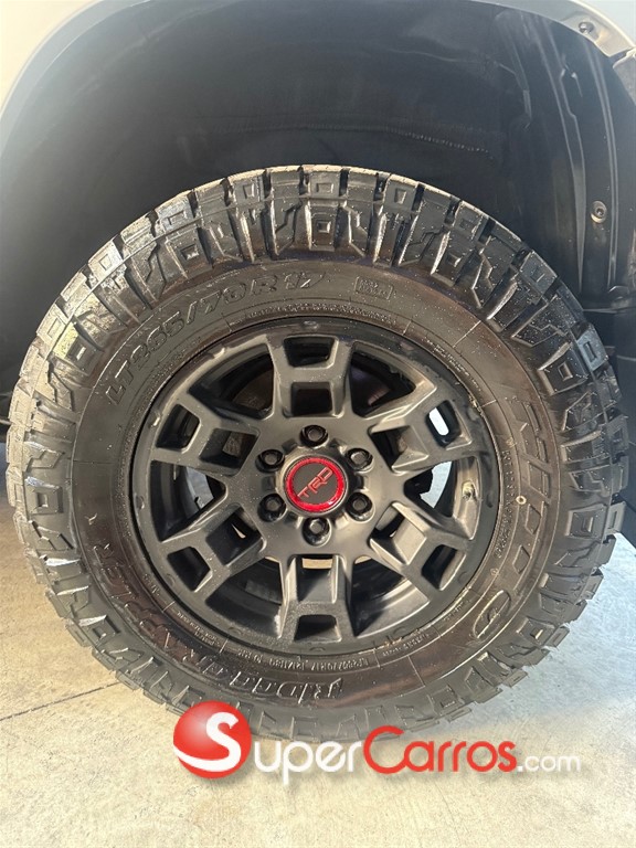 2021 Toyota 4 Runner — foto 12 / 12