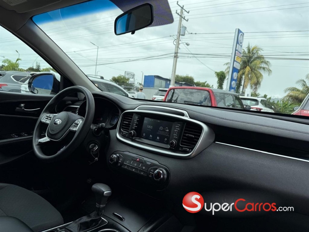 2020 Kia Sorento LX — foto 6 / 12