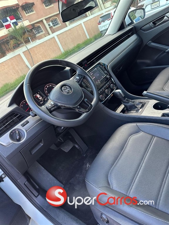 2021 Volkswagen Passat SE — foto 6 / 8