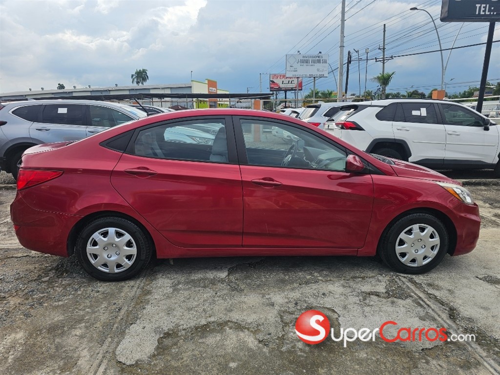 2017 Hyundai Accent SE — foto 4 / 11