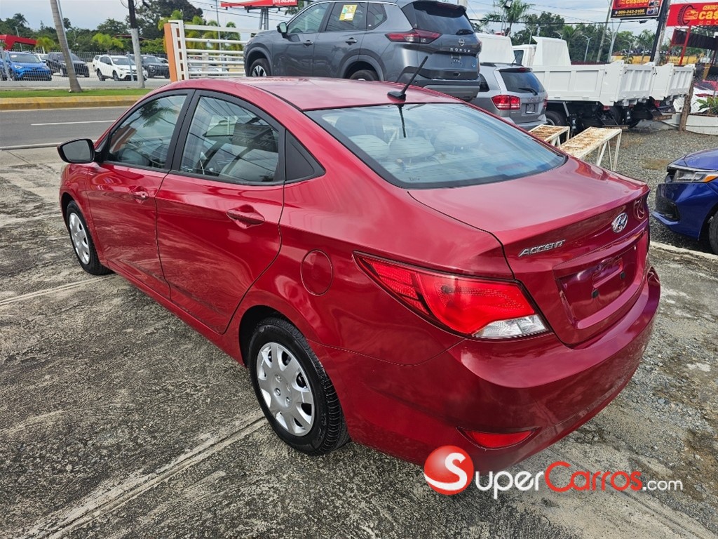 2017 Hyundai Accent SE — foto 9 / 11