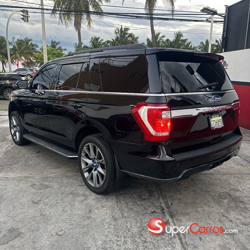 2021 Ford Expedition Limited — foto 2 / 10