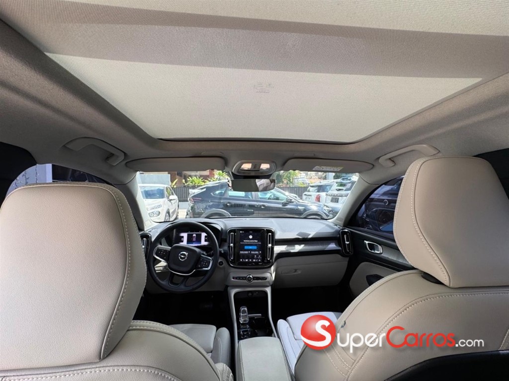 2024 Volvo XC40 Ultimate B4 — foto 3 / 9