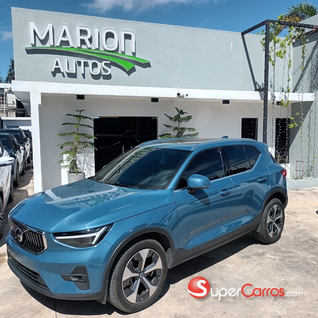 2024 Volvo XC40 Ultimate B4 — foto 6 / 9