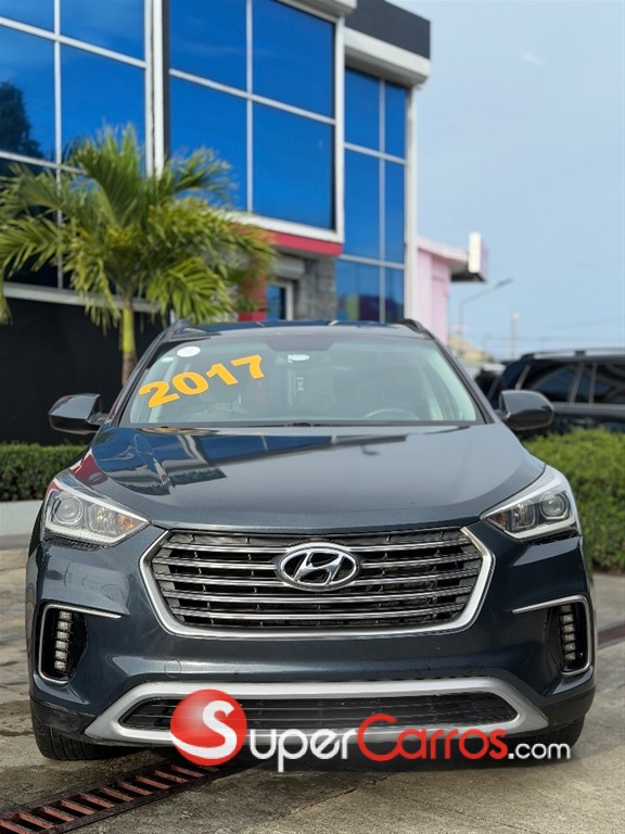 2017 Hyundai Grand Santa Fe — foto 3 / 11
