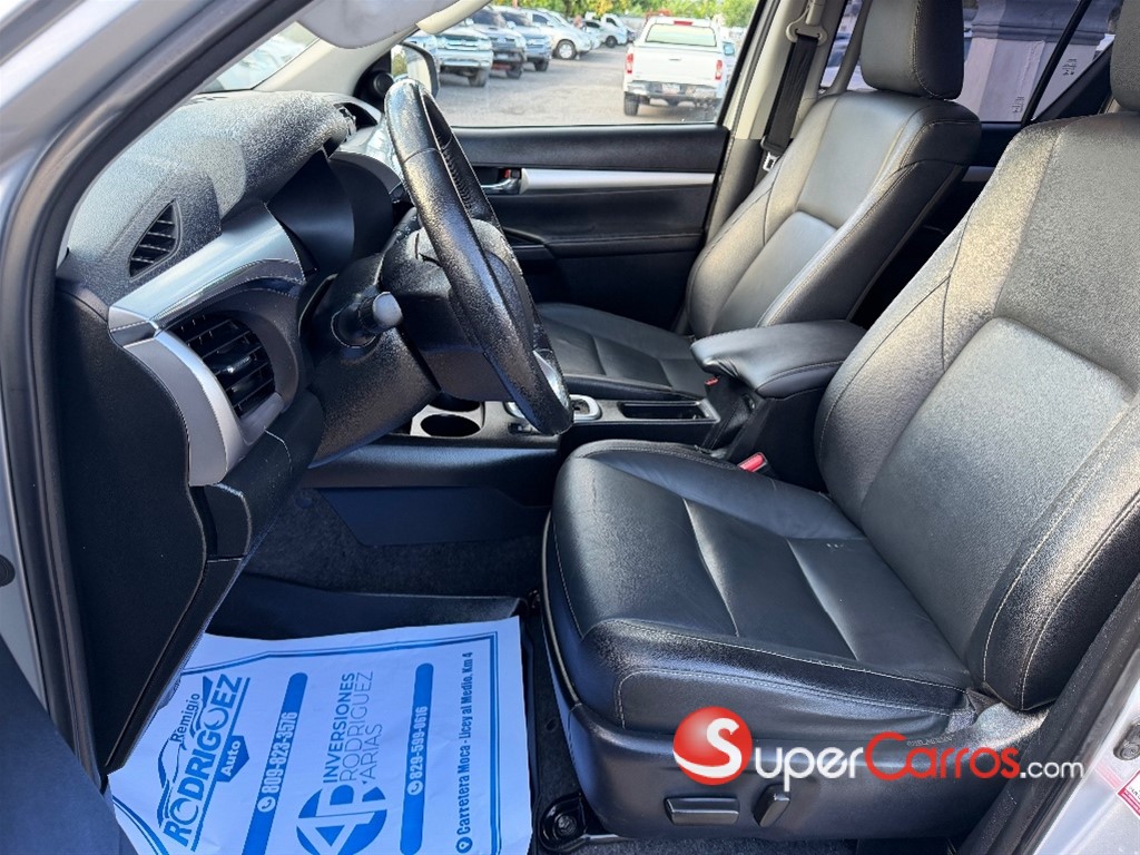 2022 Toyota Hilux Limited TSS — foto 6 / 12