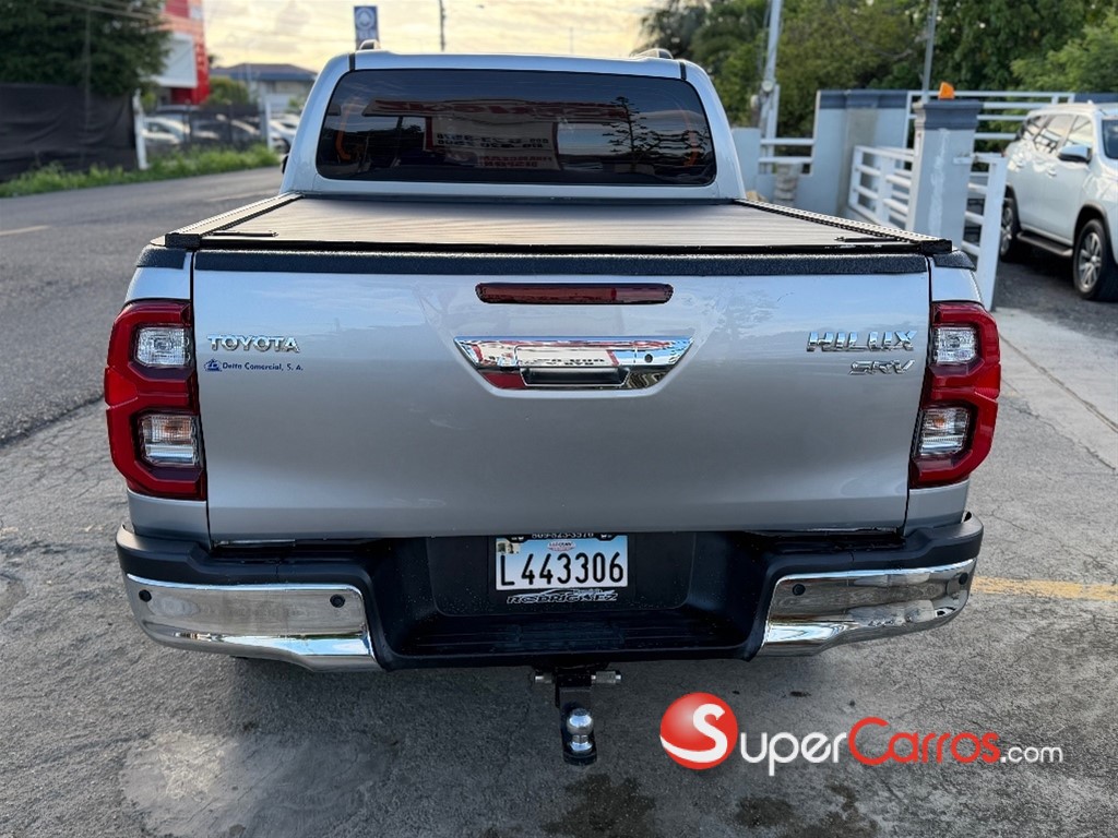 2022 Toyota Hilux Limited TSS — foto 8 / 12