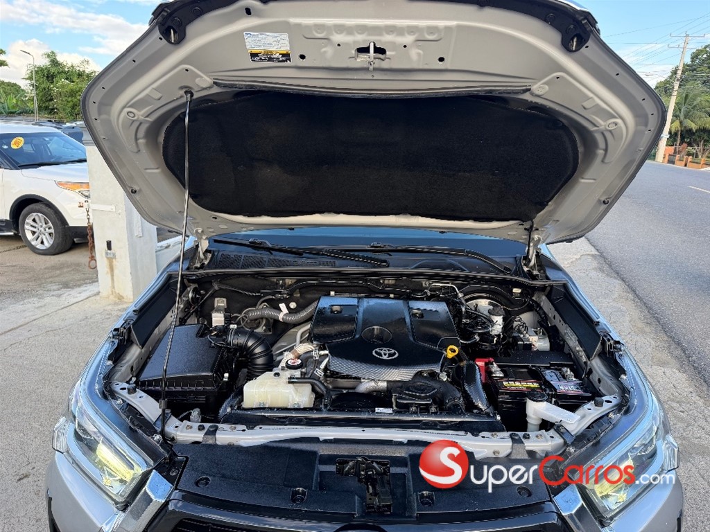 2022 Toyota Hilux Limited TSS — foto 11 / 12