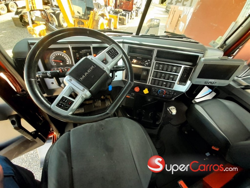 2019 Mack Anthem — foto 3 / 12