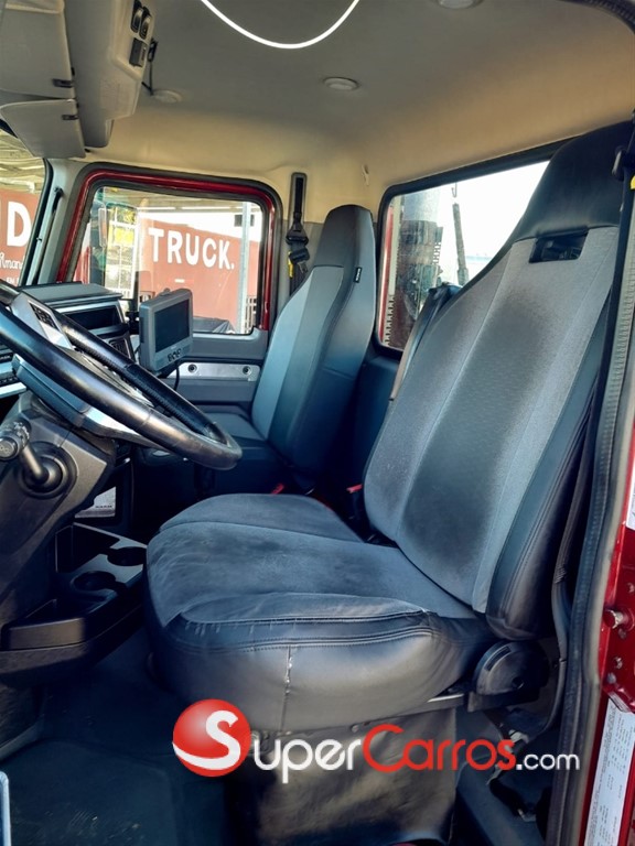 2019 Mack Anthem — foto 5 / 12