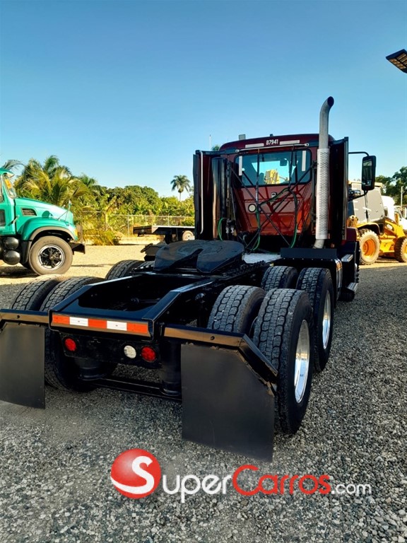 2019 Mack Anthem — foto 6 / 12
