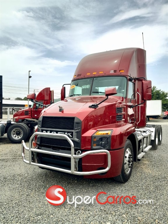 2019 Mack Anthem — foto 10 / 12