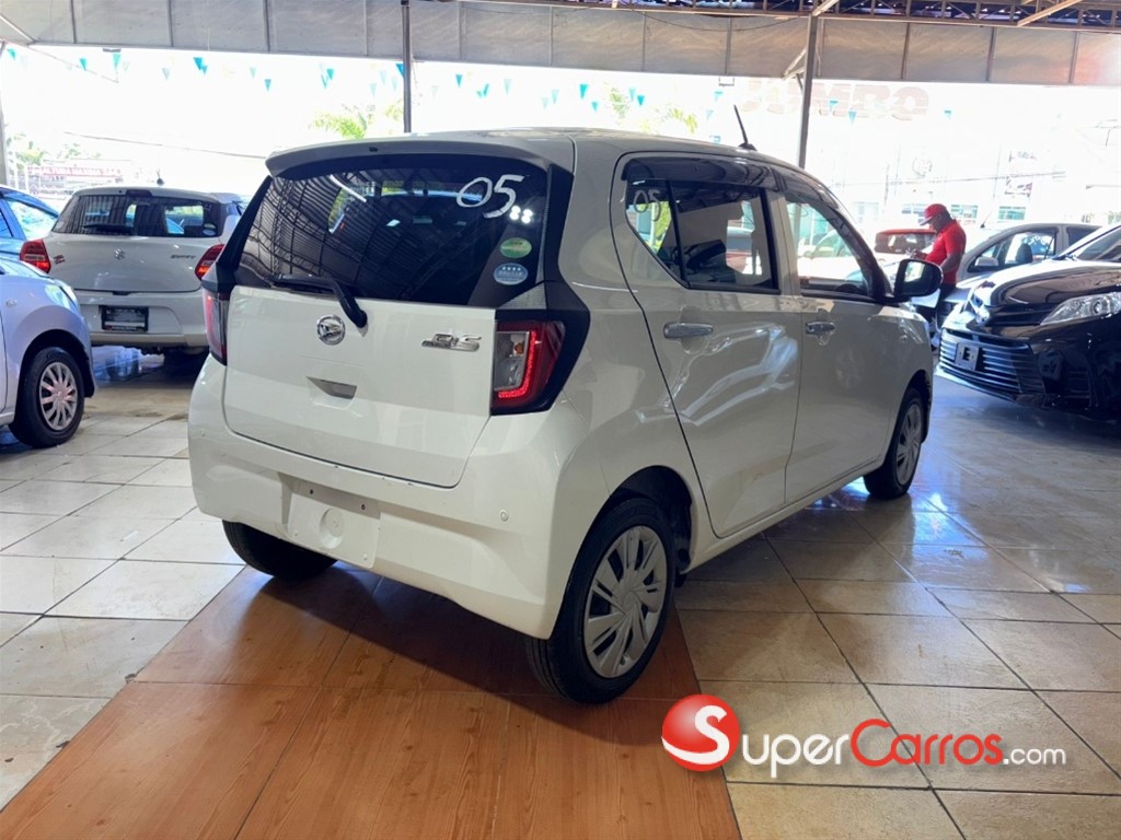 2021 Daihatsu Mira — foto 5 / 11
