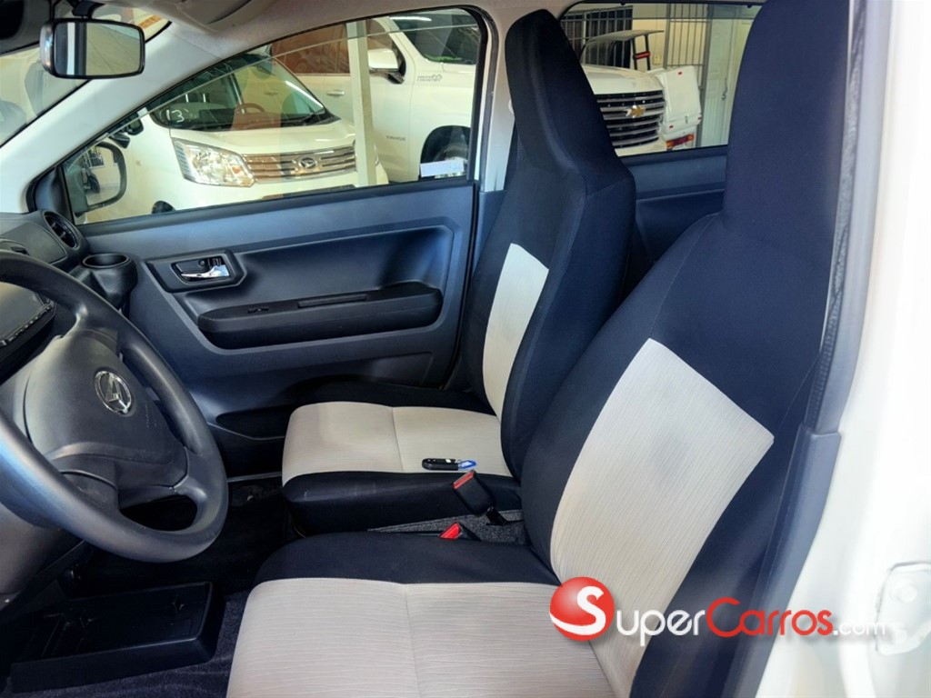 2021 Daihatsu Mira — foto 7 / 11