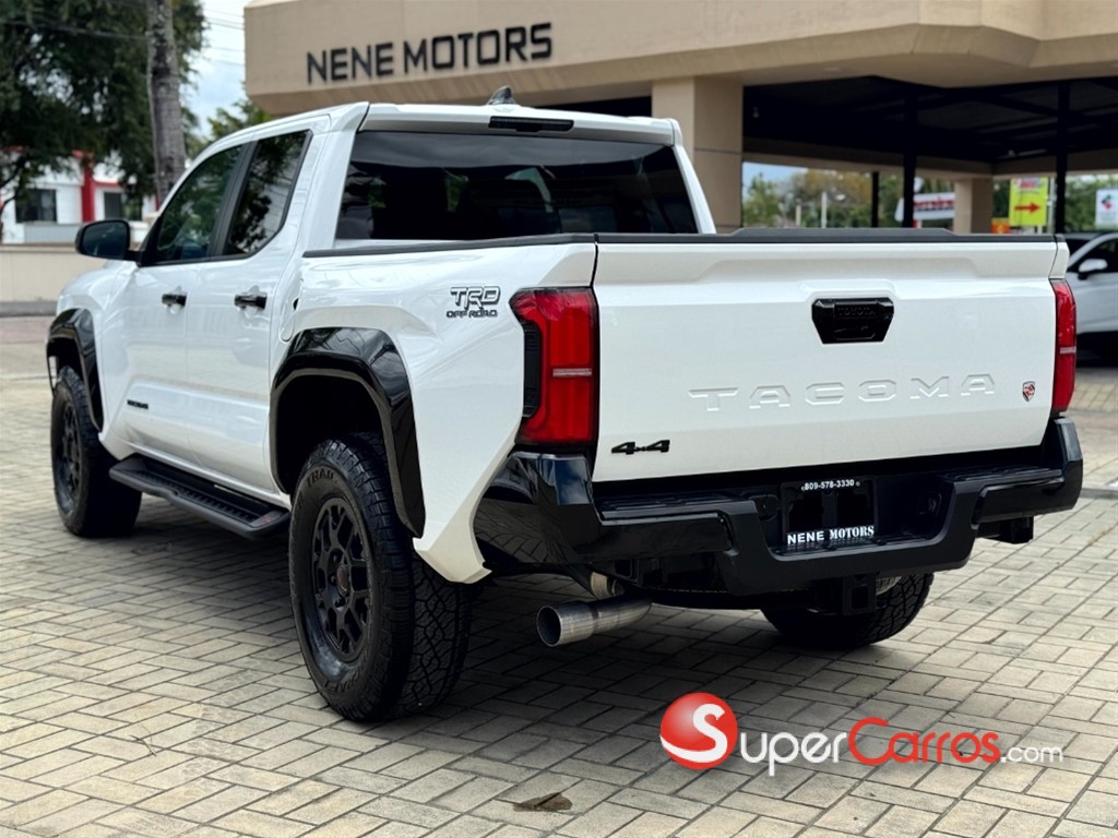 2024 Toyota Tacoma TRD OFF ROAD — foto 4 / 12