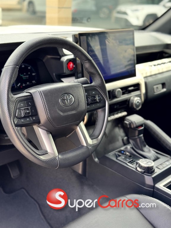 2024 Toyota Tacoma TRD OFF ROAD — foto 7 / 12
