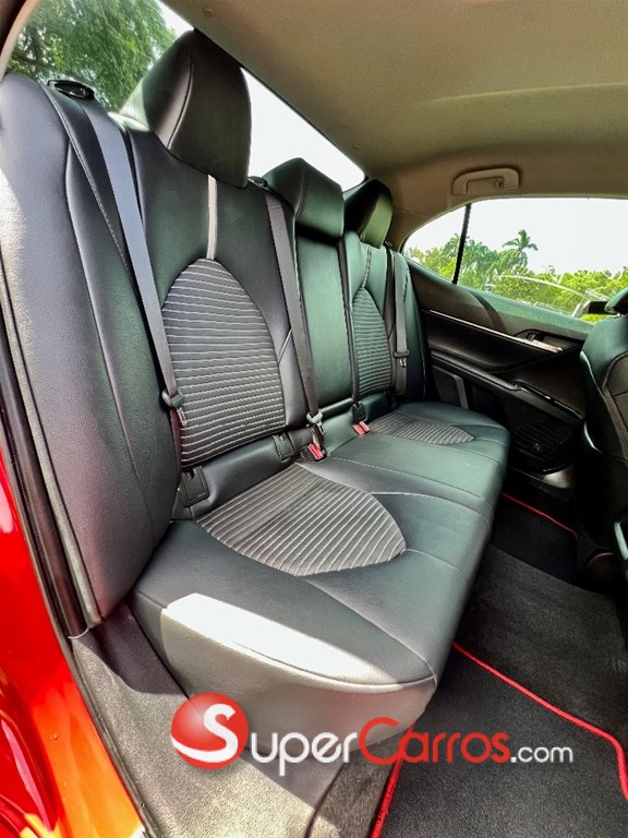 2019 Toyota Camry SE — foto 12 / 12