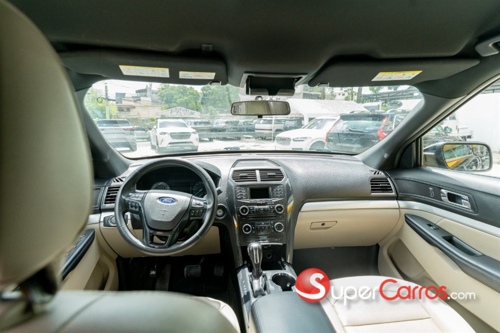 2018 Ford Explorer XLT — foto 6 / 11