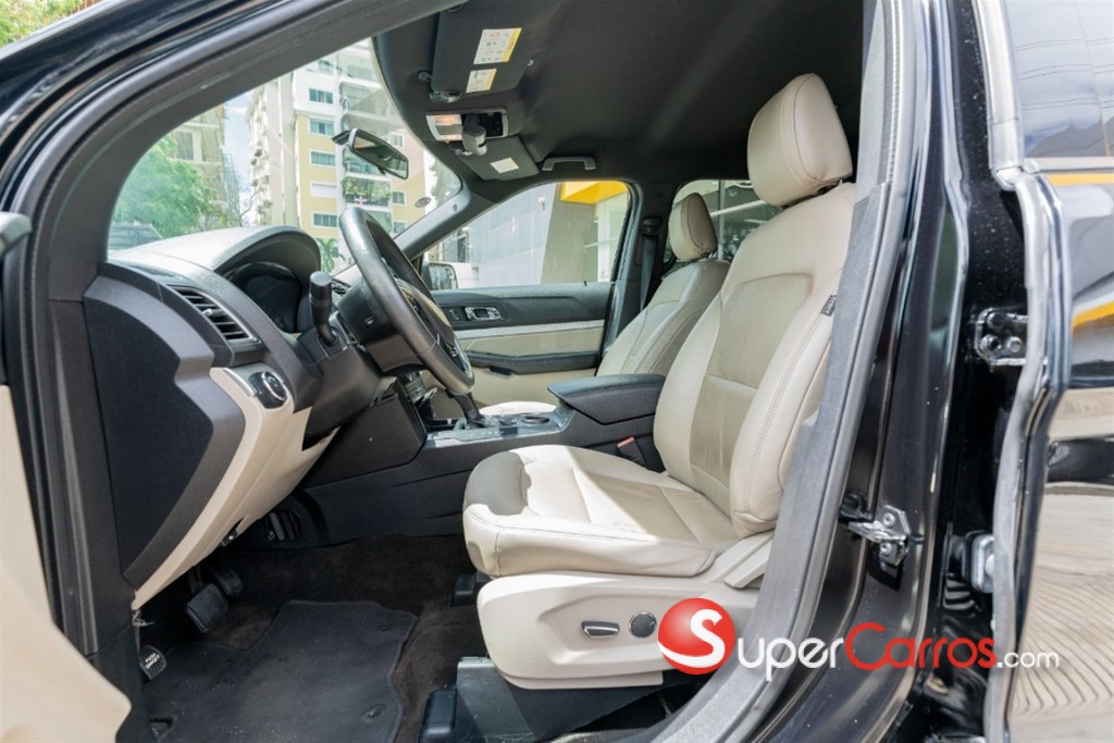 2018 Ford Explorer XLT — foto 10 / 11