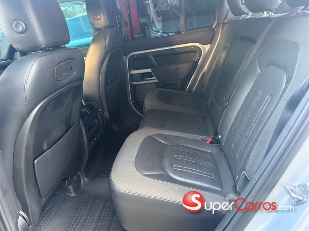 2021 Land Rover Defender 110 SE — foto 9 / 12