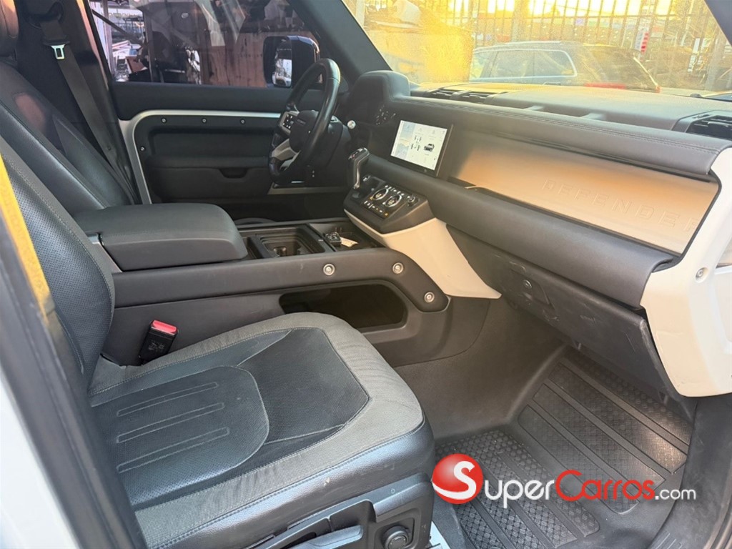 2021 Land Rover Defender 110 SE — foto 12 / 12