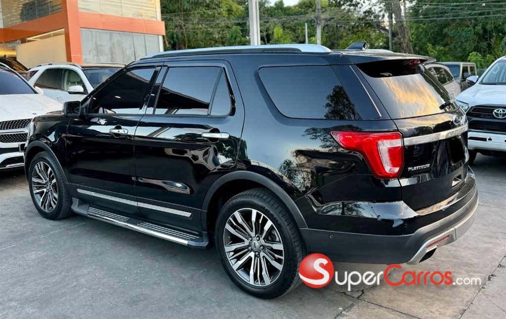 2017 Ford Explorer Platinum — foto 5 / 10