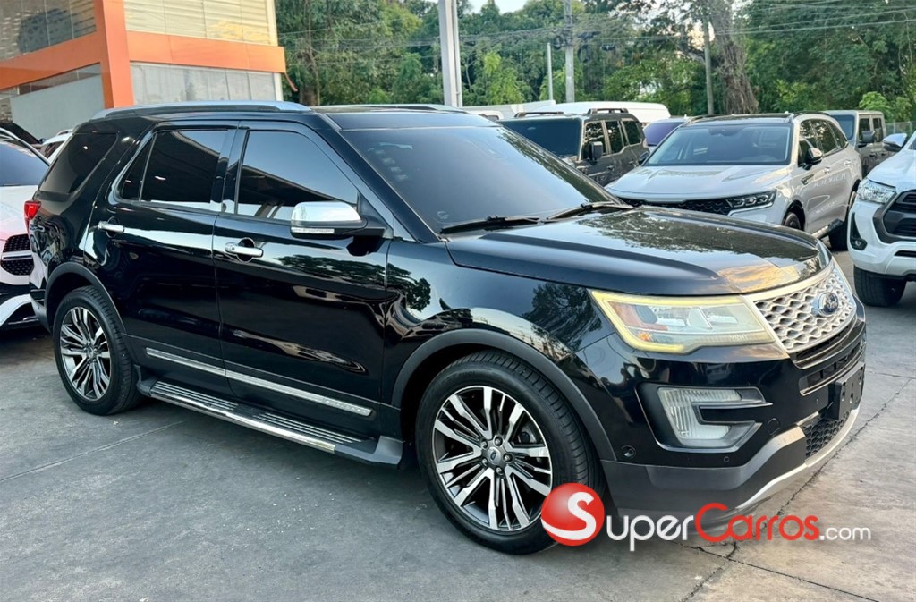 2017 Ford Explorer Platinum — foto 8 / 10