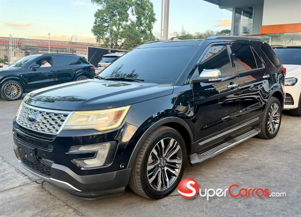2017 Ford Explorer Platinum — foto 10 / 10