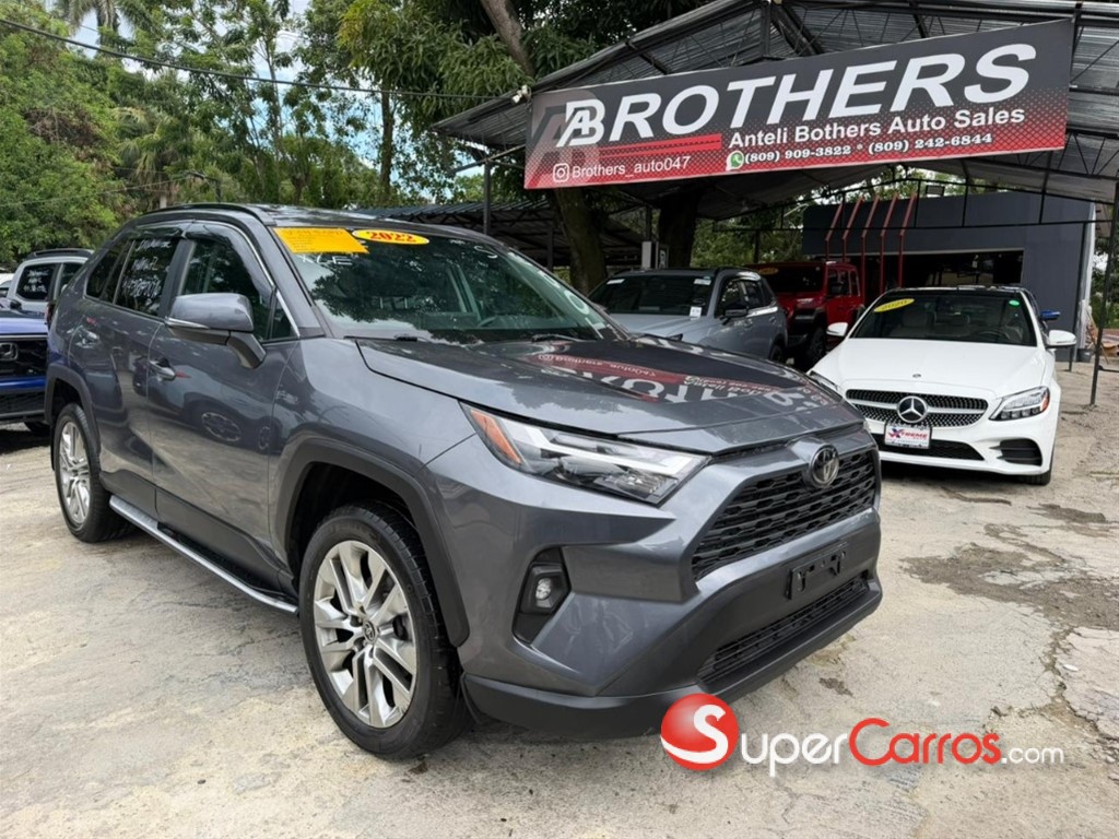 2022 Toyota RAV4 XLE Premium