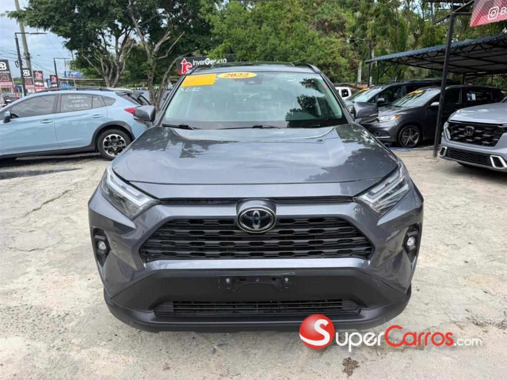 2022 Toyota RAV4 XLE Premium — foto 3 / 12