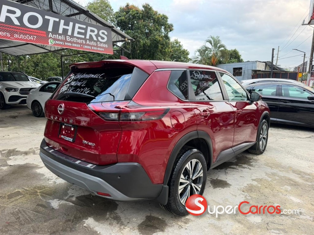 2022 Nissan Rogue SV — foto 5 / 12