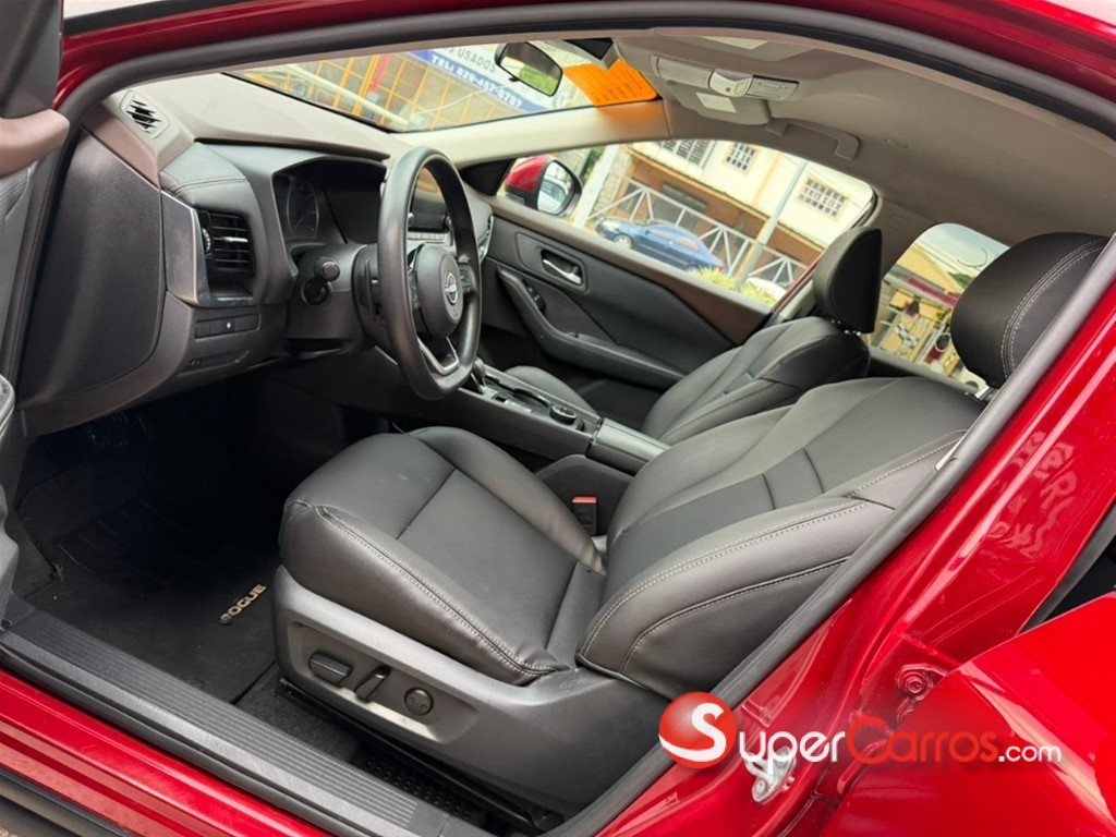 2022 Nissan Rogue SV — foto 9 / 12